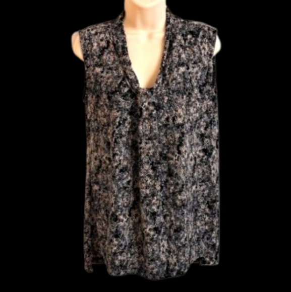 Wrinkle-Free Top - Picture 15 of 15